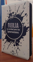 Cargar imagen en el visor de la galería, Biblia La Verdad para las Generaciones blanco y negro RVR60