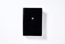 Cargar imagen en el visor de la galería, Biblia Cronológica de Estudio, NBLA, Interior a Cuatro Colores, Cuero suave