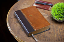 Cargar imagen en el visor de la galería, Biblia RVR1960/Tematica De Estudio/Marron Oscuro/Piel Fabricada