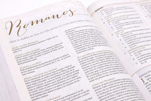 Load image into Gallery viewer, Biblia Reina Valera 1960 de Estudio para Mujeres. Símil piel, Chocolate