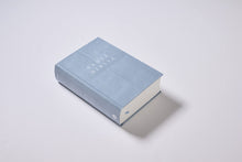 Cargar imagen en el visor de la galería, Biblia de estudio Teología Bíblica NVI - Tapa Dura