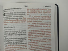 Load image into Gallery viewer, Biblia RVR60 Letra Súper Gigante Negra
