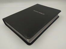 Load image into Gallery viewer, Biblia Letra Gigante Negro Piel Fabricada