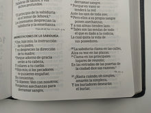 Load image into Gallery viewer, Biblia Letra Gigante Negro Piel Fabricada