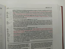 Cargar imagen en el visor de la galería, Biblia de Estudio Diario Vivir Tapa Dura RVR60
