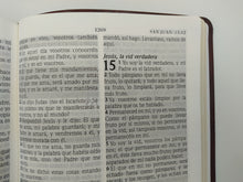 Load image into Gallery viewer, La Biblia de Promesas Letra Grande Piel especial Café