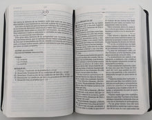 Cargar imagen en el visor de la galería, Santa Biblia Letra Grande Tamaño Manual Piel (RVR60)