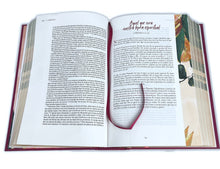 Cargar imagen en el visor de la galería, Biblia Centrada en Cristo RVR60 Tapa Dura