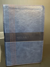 Cargar imagen en el visor de la galería, Biblia Ultrafina Letra Grande Azul NBLA