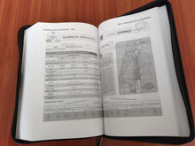 Cargar imagen en el visor de la galería, Biblia La Verdad para las Generaciones blanco y negro RVR60
