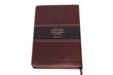 Load image into Gallery viewer, Biblia del pescador RVR60 Letra grande Caoba Símil piel
