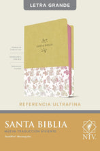 Cargar imagen en el visor de la galería, Santa Biblia NTV, Edición de referencia ultrafina, letra grande (SentiPiel, Mantequilla, Letra Roja)
