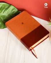 Cargar imagen en el visor de la galería, Biblia Cronológica de Estudio NBLA
