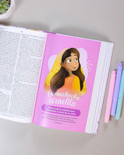 Cargar imagen en el visor de la galería, Biblia de Promesas para niñas RVR 1960
