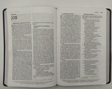 Cargar imagen en el visor de la galería, Biblia Ultrafina Letra Gigante Negra NBLA
