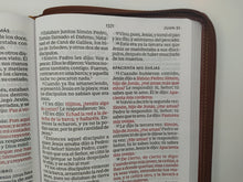 Load image into Gallery viewer, Biblia RVR60 Letra Super Gigante Café Cierre
