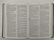 Load image into Gallery viewer, Biblia RVR60 Letra Súper Gigante Negra
