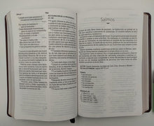 Cargar imagen en el visor de la galería, Biblia RVR60 Letra Gigante Marrón
