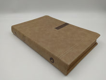 Cargar imagen en el visor de la galería, Biblia Ultrafina Letra Gigante Beige NBLA
