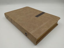 Load image into Gallery viewer, Biblia una columna con referencias NBLA
