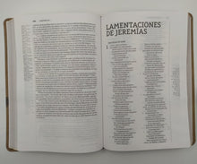 Load image into Gallery viewer, Biblia una columna con referencias NBLA
