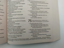 Cargar imagen en el visor de la galería, Santa Biblia NTV Corona de agua (económica)
