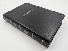 Cargar imagen en el visor de la galería, Santa Biblia Letra Grande Tamaño Manual Piel (RVR60)
