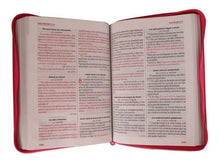 Cargar imagen en el visor de la galería, Biblia Rosa Gaviotas RVR60 Cierre
